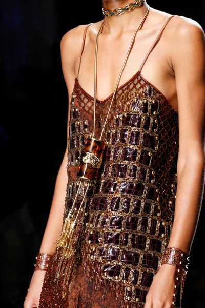 Look 1